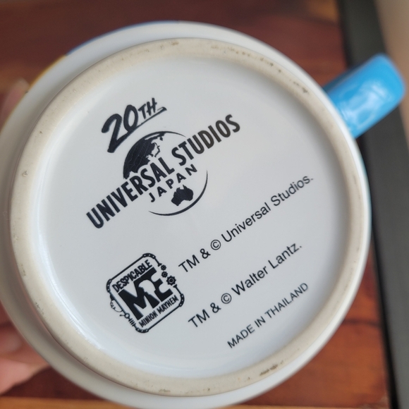 Universal Minion Mug with Blue Handle - Picture 4 of 8